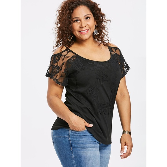 Lace Panel Open Shoulder Plus Size Tee - Black - Picture 3 of 8